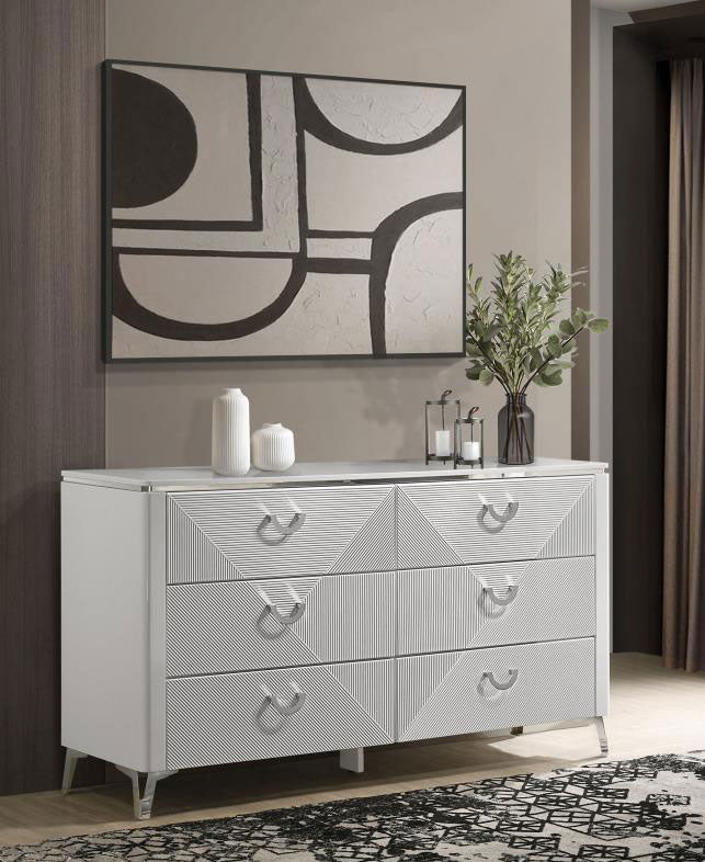 Salem Dresser
